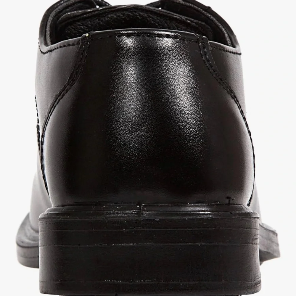 Deer Stags Shiny Black Dress Shoes size 2 1/2.               (#69)